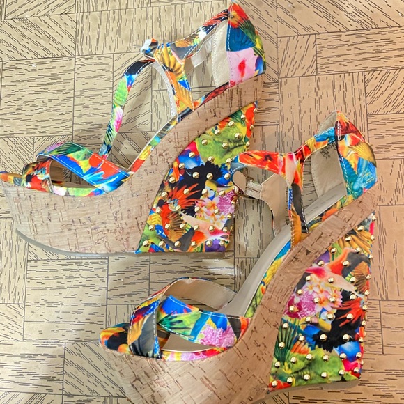 COLOURFUL HIGH HEEL SHOES FOR SALE! - Picture 6 of 6